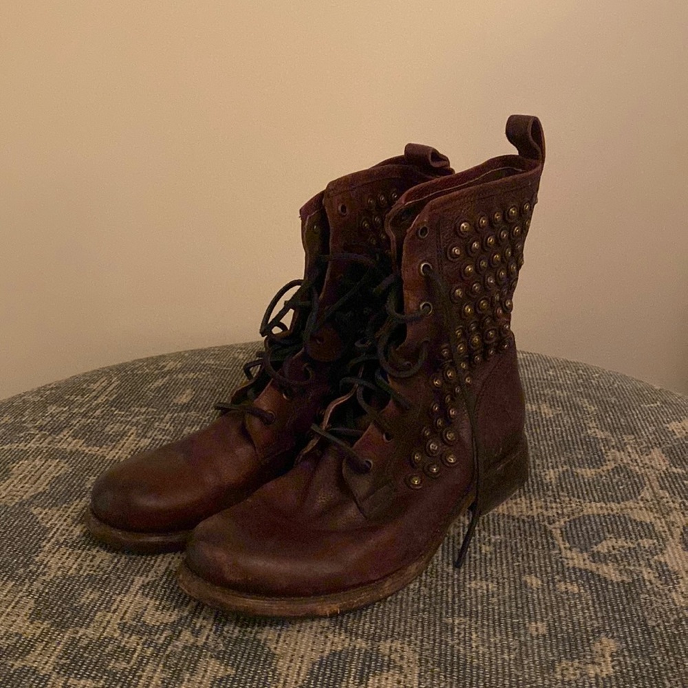 FRYE BUTTON LACE UP BOOT